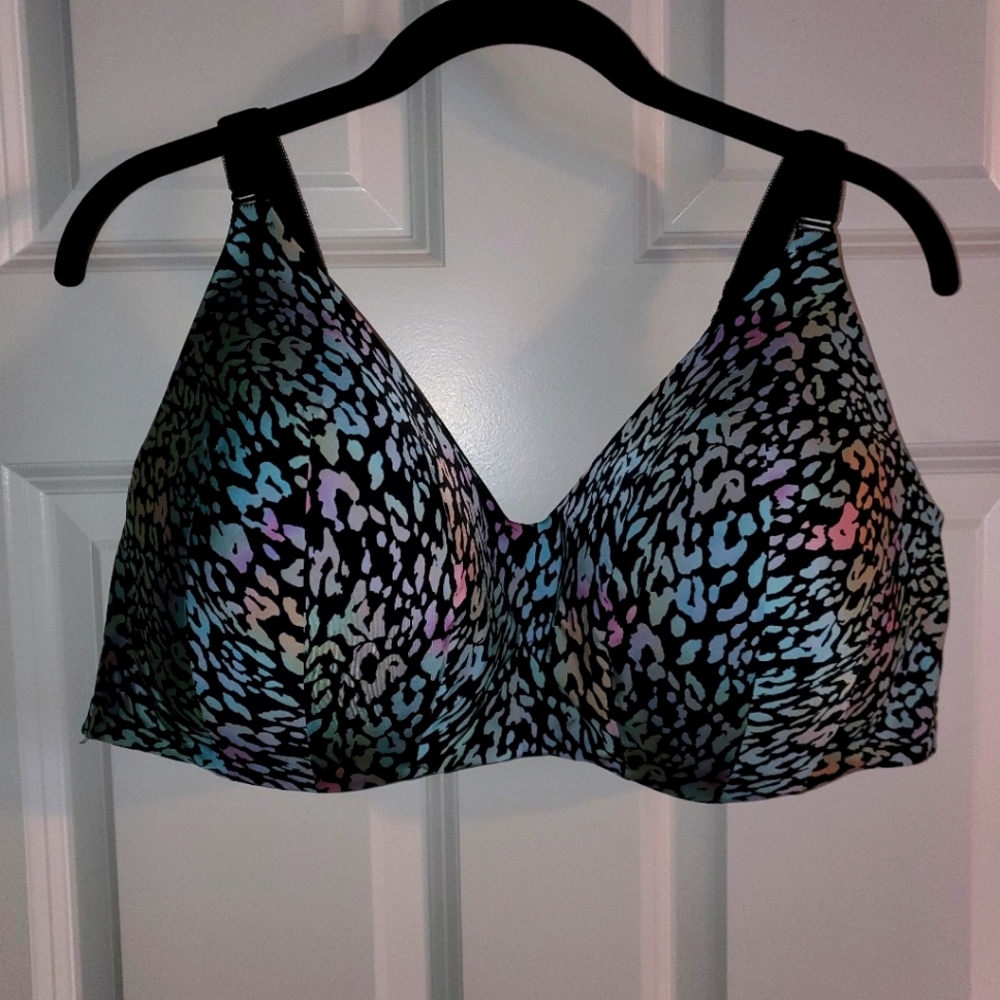 Torrid Curves no wire 46D